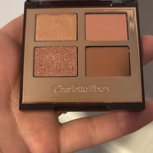 Charlotte Tilbury Eyeshadow Quad - Peach and Bronze Hues - Picture 1 of 4